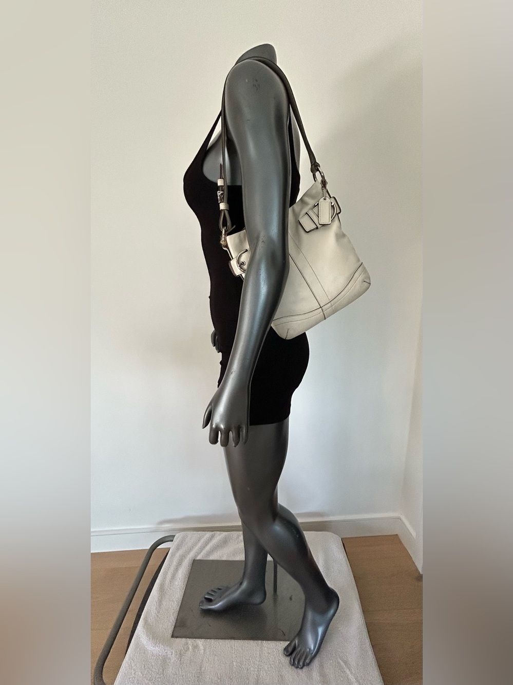 COACH Vintage Y2K SoHo Leather Shoulder Purse